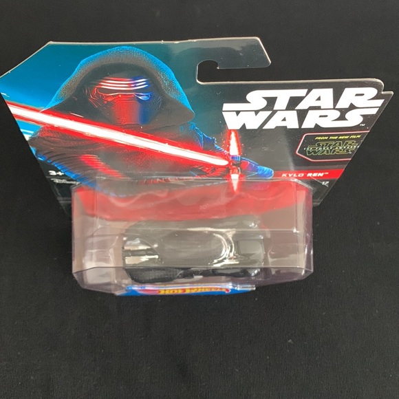2014 Mattel Hot Wheels Disney Star Wars Kylo Ren Car - Picture 5 of 8